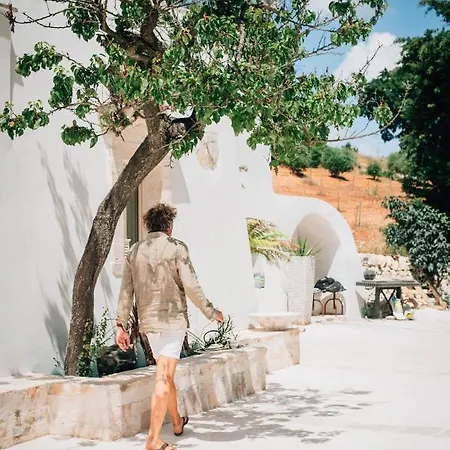 Yours Trulli 酒店 *