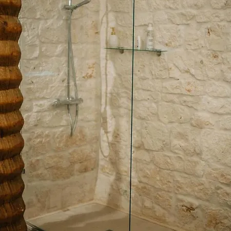 Отель Yours Trulli *