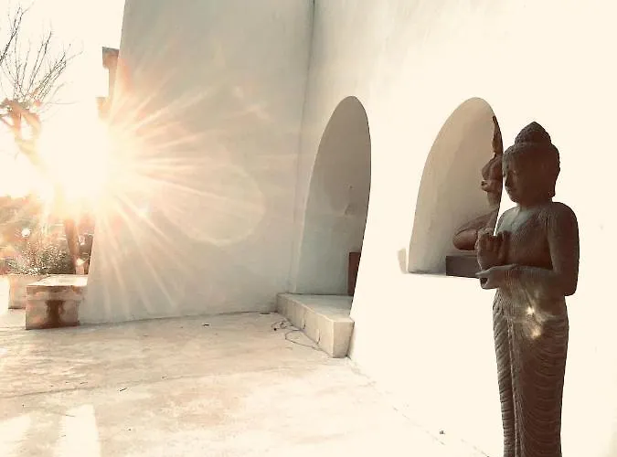 Yours Trulli Hotel *